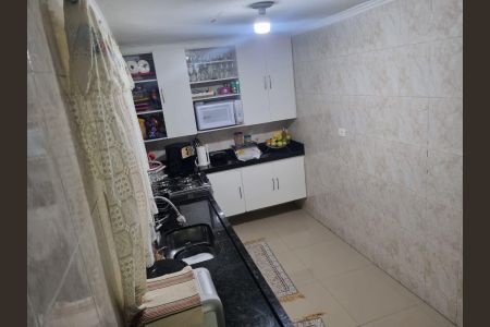 Casa à venda com 162m², 3 quartos e 4 vagas Casa à venda com 162m², 3 quartos e 4 vagasCozinha