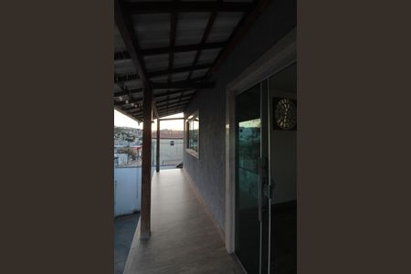 Casa à venda com 450m², 3 quartos e 10 vagasVaranda Sala de Estar