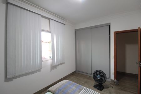 Casa à venda com 450m², 3 quartos e 10 vagasQuarto 2