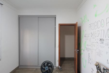 Casa à venda com 450m², 3 quartos e 10 vagasQuarto 2