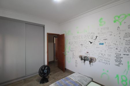 Casa à venda com 450m², 3 quartos e 10 vagasQuarto 2