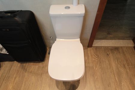 Casa à venda com 450m², 3 quartos e 10 vagasBanheiro da Suíte