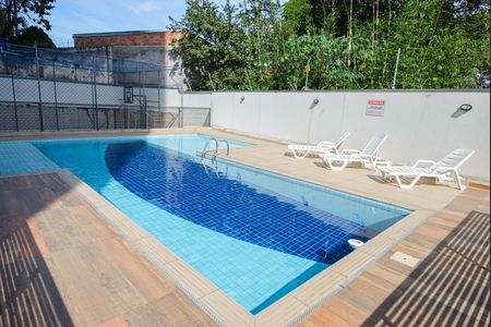 Apartamento para alugar com 68m², 2 quartos e 1 vagaÁrea comum - Piscina