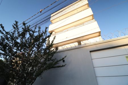 Apartamento para alugar com 66m², 2 quartos e 1 vagaFachada