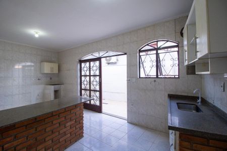 Casa para alugar com 125m², 1 quarto e 1 vaga Casa para alugar com 125m², 1 quarto e 1 vagaCozinha