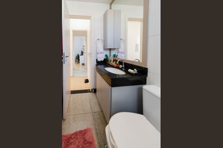 Apartamento à venda com 214m², 3 quartos e 4 vagasBanheiro suíte