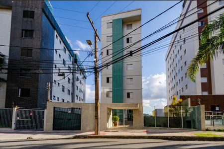 Apartamento à venda com 214m², 3 quartos e 4 vagasFachada