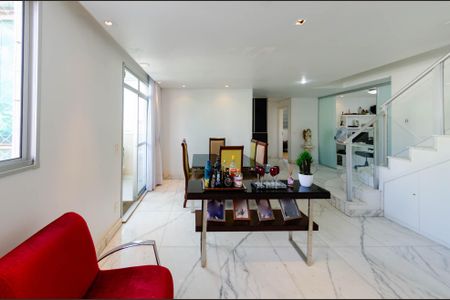 Apartamento à venda com 214m², 3 quartos e 4 vagasSala