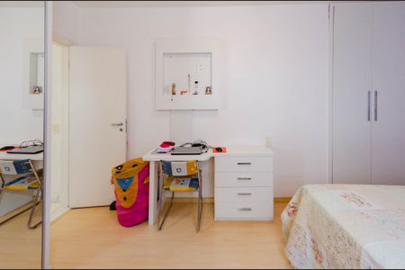 Apartamento à venda com 214m², 3 quartos e 4 vagasQuarto 2