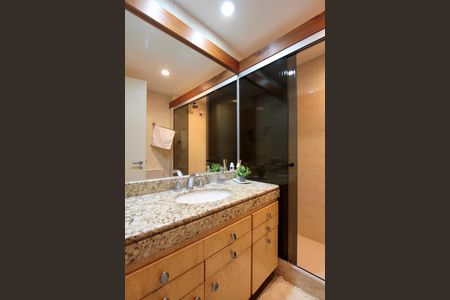 Apartamento para alugar com 66m², 1 quarto e 1 vaga Apartamento para alugar com 66m², 1 quarto e 1 vagaBanheiro