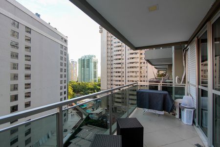 Apartamento para alugar com 66m², 1 quarto e 1 vaga Apartamento para alugar com 66m², 1 quarto e 1 vagaVaranda