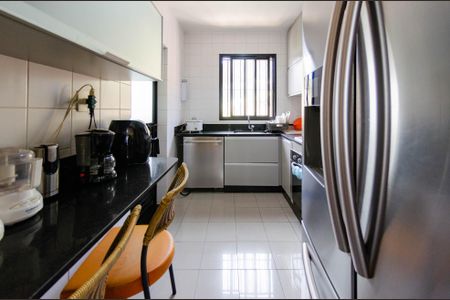 Apartamento à venda com 115m², 3 quartos e 2 vagasCozinha