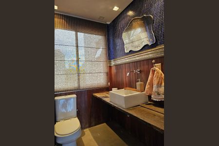 Apartamento à venda com 305m², 4 quartos e 2 vagas Apartamento à venda com 305m², 4 quartos e 2 vagasBanheiro 2