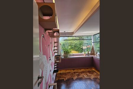 Apartamento à venda com 305m², 4 quartos e 2 vagas Apartamento à venda com 305m², 4 quartos e 2 vagasvaranda/Quarto 4