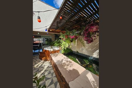 Apartamento à venda com 305m², 4 quartos e 2 vagas Apartamento à venda com 305m², 4 quartos e 2 vagascobertura