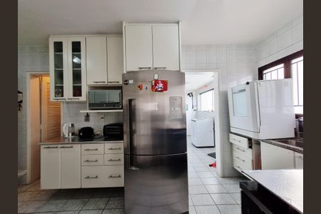 Apartamento para alugar com 144m², 3 quartos e 4 vagasCozinha - Armários