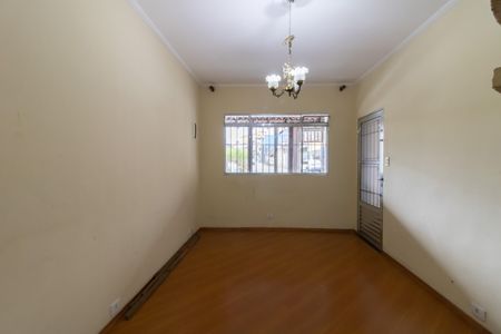 Casa à venda com 220m², 3 quartos e 2 vagasSala