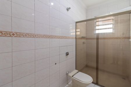 Casa à venda com 220m², 3 quartos e 2 vagasBanheiro