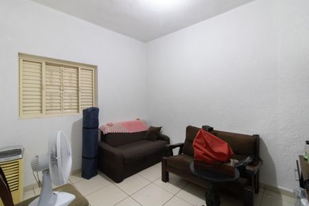 Casa à venda com 220m², 3 quartos e 2 vagasCasa 2 - Quarto 1