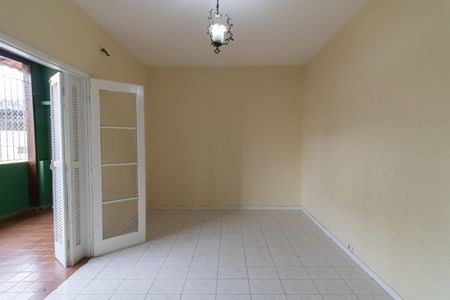 Casa à venda com 220m², 3 quartos e 2 vagasQuarto 2