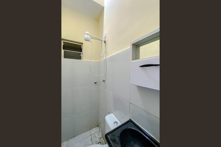 Banheiro de kitnet/studio para alugar com 1 quarto, 25m² em Mooca, São Paulo