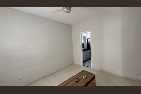 Apartamento à venda com 210m², 4 quartos e 2 vagas Apartamento à venda com 210m², 4 quartos e 2 vagasQuarto 3