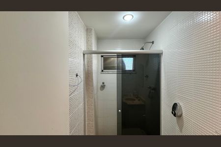 Apartamento à venda com 210m², 4 quartos e 2 vagas Apartamento à venda com 210m², 4 quartos e 2 vagasBanheiro Social