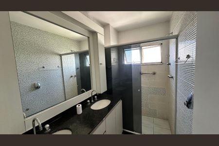 Apartamento à venda com 210m², 4 quartos e 2 vagas Apartamento à venda com 210m², 4 quartos e 2 vagasBanheiro quarto 3
