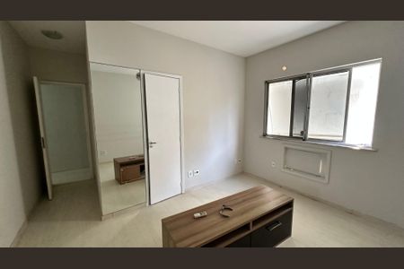 Apartamento à venda com 210m², 4 quartos e 2 vagas Apartamento à venda com 210m², 4 quartos e 2 vagasQuarto 3