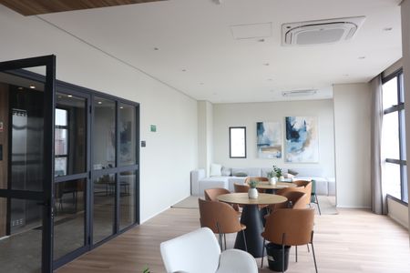 Apartamento à venda com 27m², 1 quarto e sem vagaÁrea comum - Salão de festas