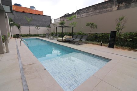 Apartamento à venda com 27m², 1 quarto e sem vagaÁrea comum - Piscina