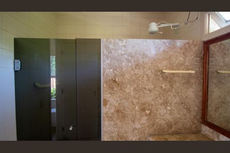 Casa para alugar com 1500m², 3 quartos e 5 vagasBanheiro da Suíte 2