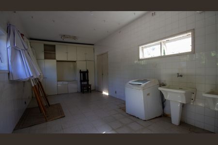 Casa para alugar com 1500m², 3 quartos e 5 vagasCozinha e Área de Serviço