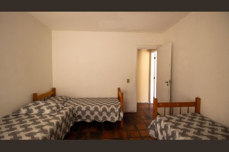 Casa para alugar com 1500m², 3 quartos e 5 vagasQuarto