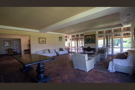 Casa para alugar com 1500m², 3 quartos e 5 vagasSala