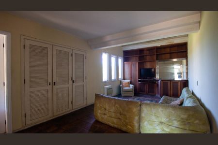 Casa para alugar com 1500m², 3 quartos e 5 vagasSala 2