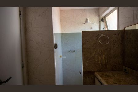 Casa para alugar com 1500m², 3 quartos e 5 vagasBanheiro Social