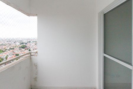 Apartamento à venda com 60m², 2 quartos e 1 vaga Apartamento à venda com 60m², 2 quartos e 1 vagaVaranda