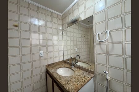 Apartamento à venda com 53m², 1 quarto e 2 vagasBanheiro