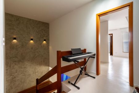 Casa à venda com 380m², 4 quartos e 4 vagasCorredor