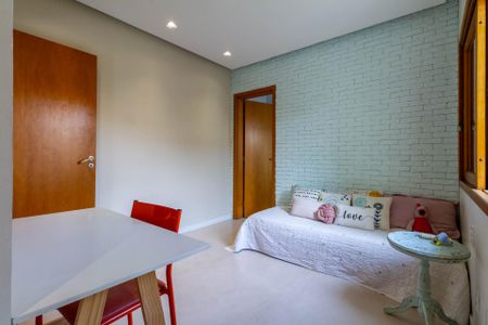 Casa à venda com 380m², 4 quartos e 4 vagasSuíte 2