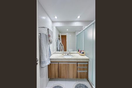 Apartamento à venda com 122m², 3 quartos e 2 vagasBanheiro da Suíte