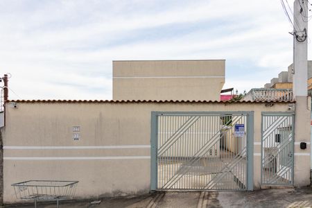 Casa de condomínio para alugar com 80m², 2 quartos e 1 vagaFachada