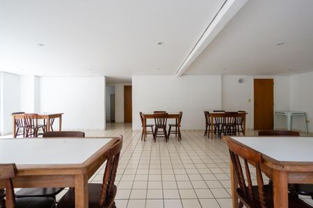 Apartamento para alugar com 58m², 2 quartos e 1 vaga Apartamento para alugar com 58m², 2 quartos e 1 vagaÁrea comum - Salão de festas