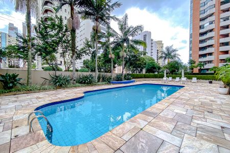 Apartamento à venda com 346m², 4 quartos e 4 vagasÁrea comum - Piscina