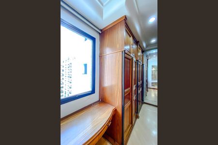 Apartamento à venda com 346m², 4 quartos e 4 vagasQuarto 4 - Suíte