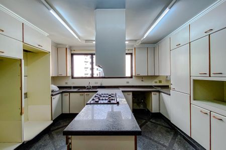 Apartamento à venda com 346m², 4 quartos e 4 vagasCozinha