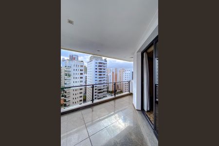 Apartamento à venda com 346m², 4 quartos e 4 vagasVaranda da Sala 2