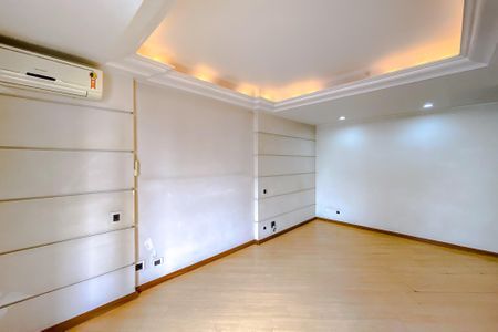 Apartamento à venda com 346m², 4 quartos e 4 vagasQuarto 4 - Suíte