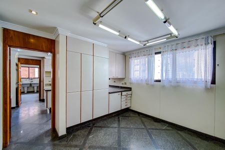 Apartamento à venda com 346m², 4 quartos e 4 vagasCopa